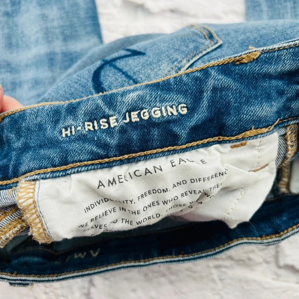 American Eagle Hi-Rise Jegging Womens 2 Short Blue Distressed Super Stretch Jean